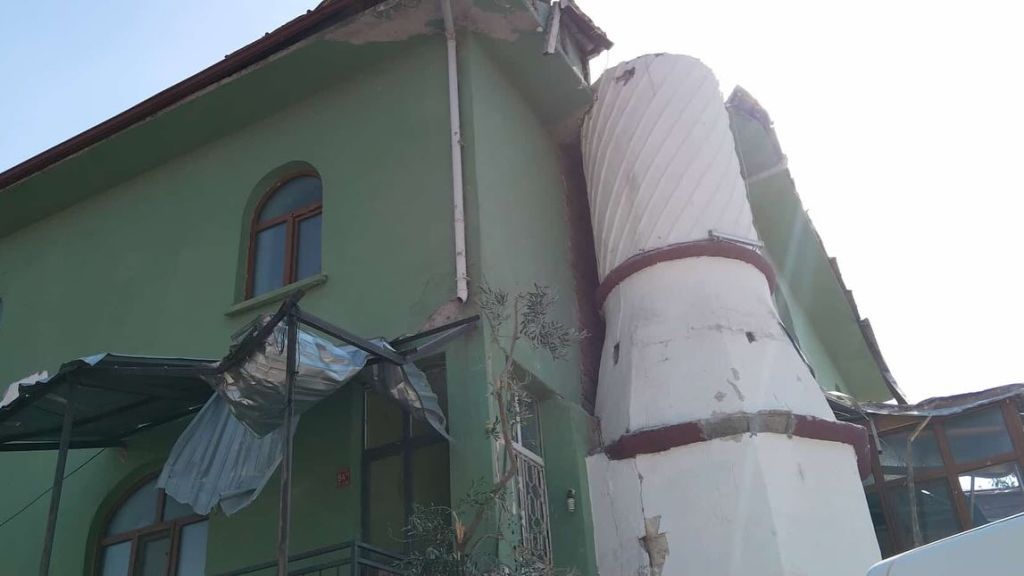 Balıkesir’de Camiyi Yıktılar! 532575125 18302276752222704 1843346318962040197 n - Marmara Bölge Gazetesi