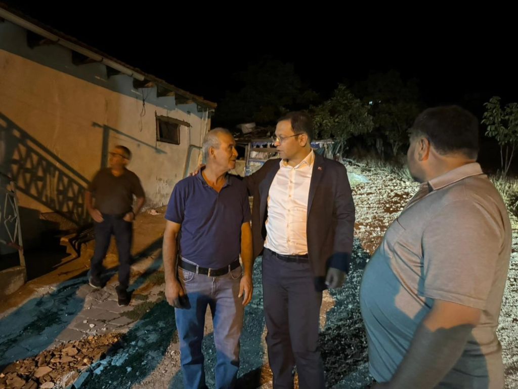 Sındırgı’da Büyük Sarsıntı Sonrası Başkan Sahada! 532643486 24511481125156540 4735197612697014523 n - Marmara Bölge Gazetesi