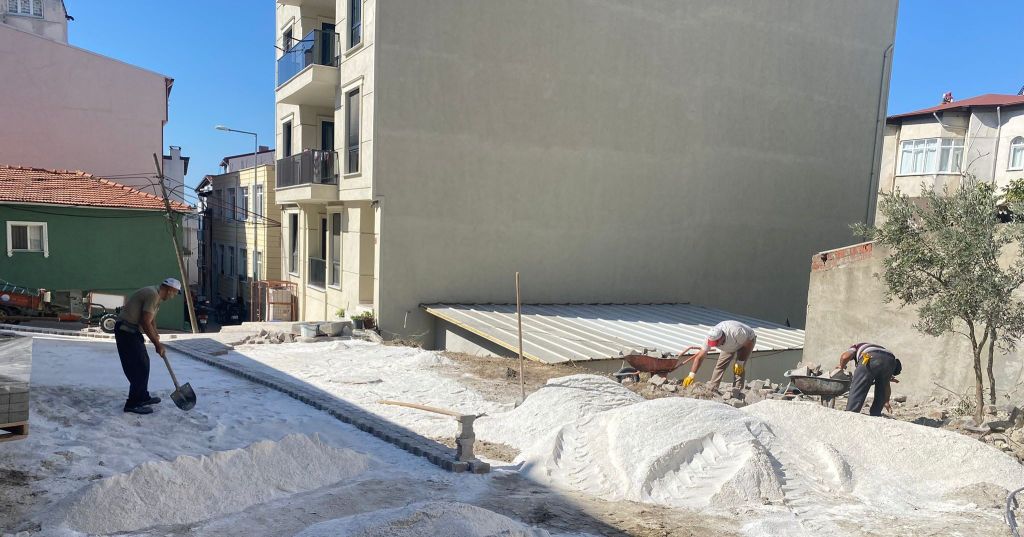 Marmara Adalar Belediyesi, çevre temizliği ve altyapı onarım çalışmalarını yaz