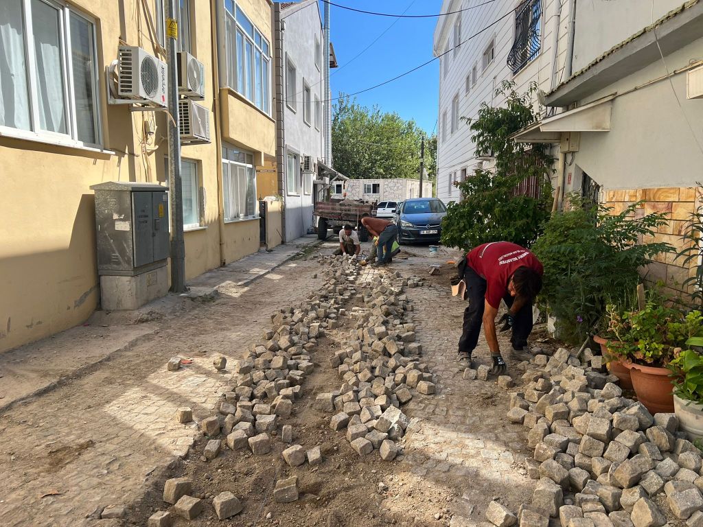 Edremit’te Tüm Sorunlar Kökten Çözülüyor! 538175982 781486457575715 7170941634671737118 n - Marmara Bölge Gazetesi