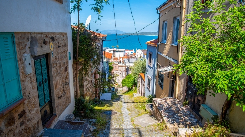 Ege’nin en unutulmaz manzaralarına ev sahipliği yapan Şeytan Sofrası, yalnızca