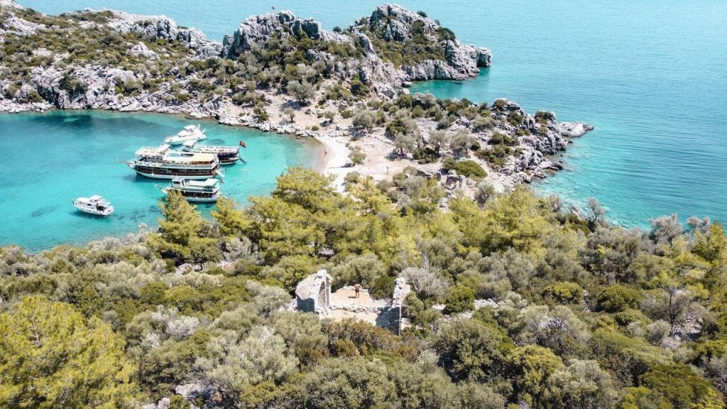 Marmaris’in Selimiye bölgesi, yaz mevsiminde dünyanın dört bir yanından gelen