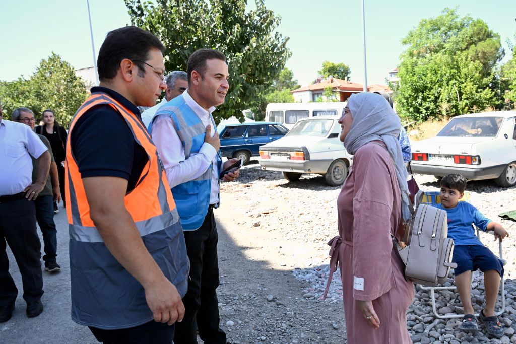 Balıkesir Depremzedelerine Nakit Desteği 9b2b1f53 74bc 43d4 8191 9344454677b3 - Marmara Bölge Gazetesi