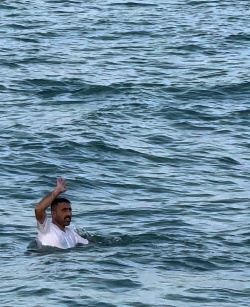 Polisten Kaçarken Denize Atladı: Yorulunca Kendi İsteğiyle Teslim Oldu AW511059 02 - Marmara Bölge Gazetesi