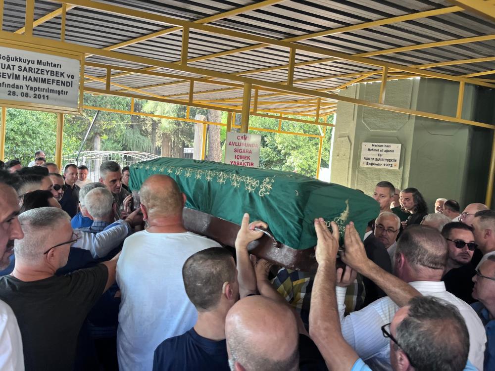 Sındırgı Depreminde Hayatını Kaybeden Nihat Önbaş Son Yolculuğuna Uğurlandı AW515465 06 - Marmara Bölge Gazetesi