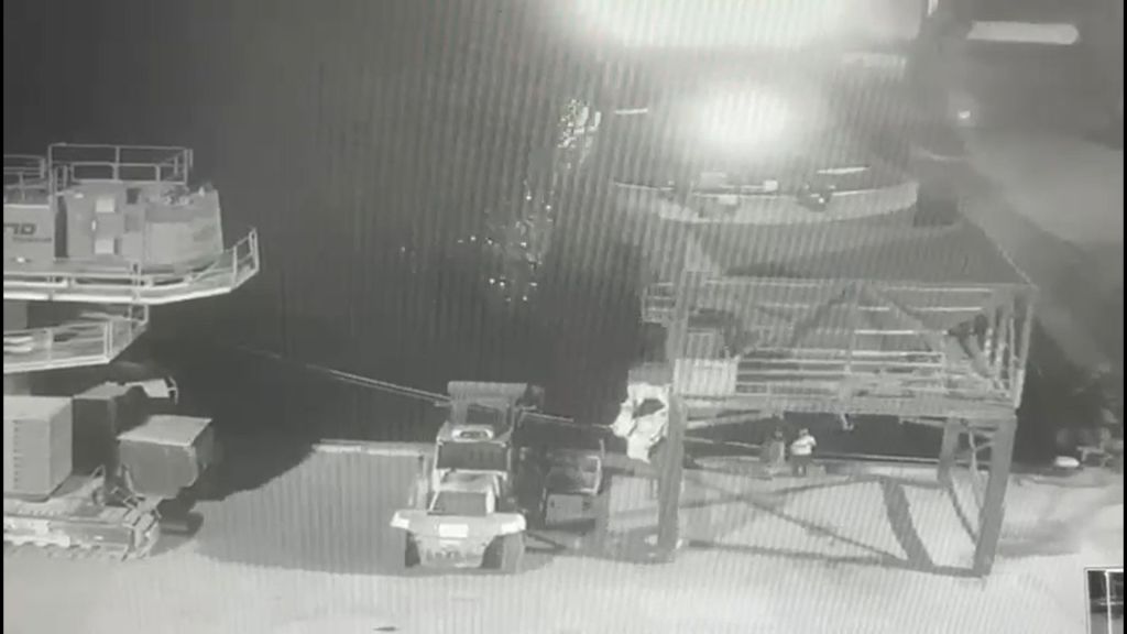 Ünlü İş Adamının Kaybolduğu Yat Faciasında Şok Gelişme! Kaptanın Limandaki Görüntüleri Ortaya Çıktı AW516238 01 - Marmara Bölge Gazetesi