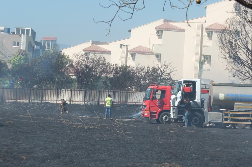 Burhaniye’de Yangın Paniği! AW516721 01 - Marmara Bölge Gazetesi