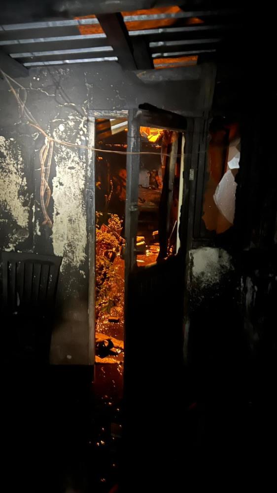Gönen’de Mahalleliyi Sokağa Döken Yangın AW517228 04 - Marmara Bölge Gazetesi