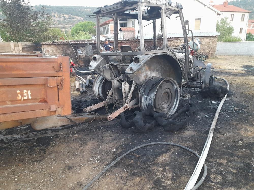 İvrindi’de Traktör Yangını! AW518263 01 - Marmara Bölge Gazetesi