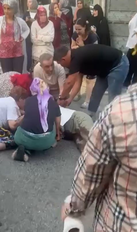 İşten Atıldı, Kadını Sokakta Bıçakladı AW521618 01 - Marmara Bölge Gazetesi