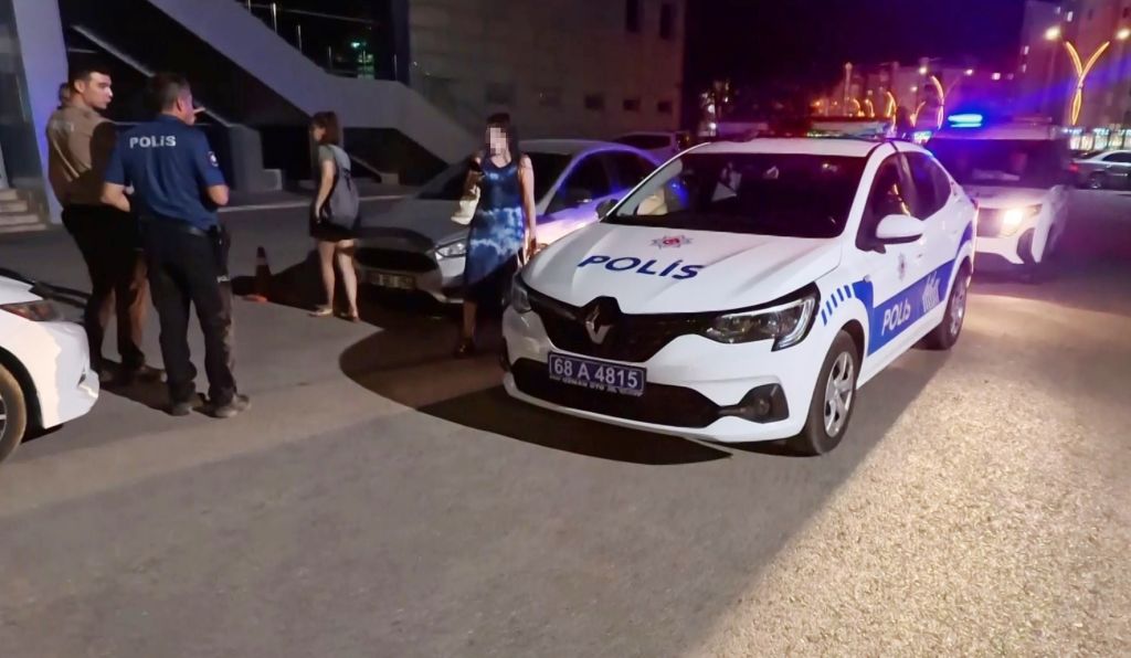 Havuzda Teşkilat Krizi! "Benim Kim Olduğumu Bilmiyor" AW522318 04 - Marmara Bölge Gazetesi