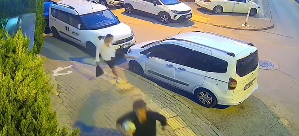 Kaportaları Çizip Aynaları Parçaladılar! AW524216 03 - Marmara Bölge Gazetesi