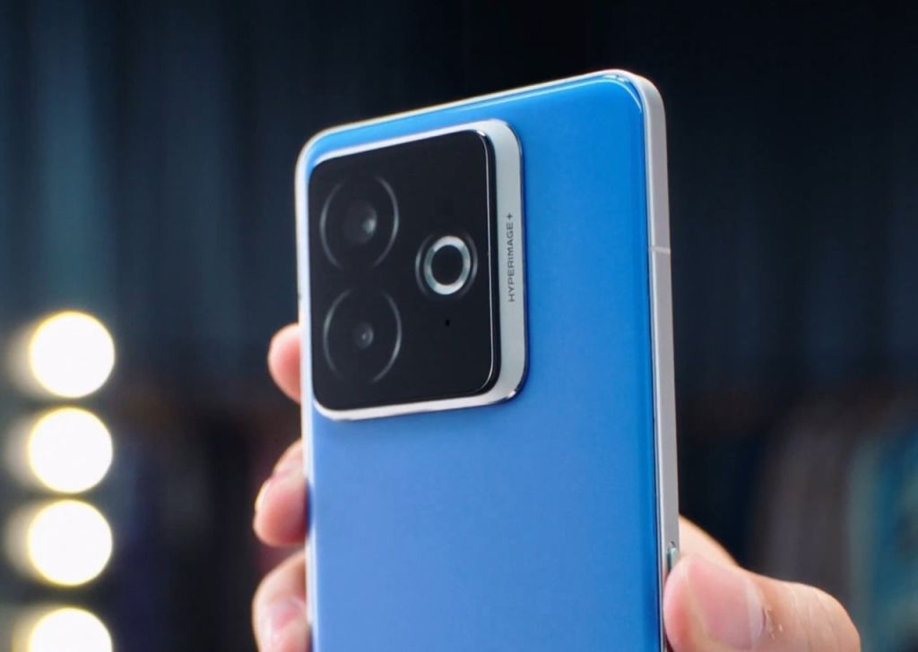 Akıllı telefon dünyasında ezber bozan bir yenilik daha geldi. Realme,