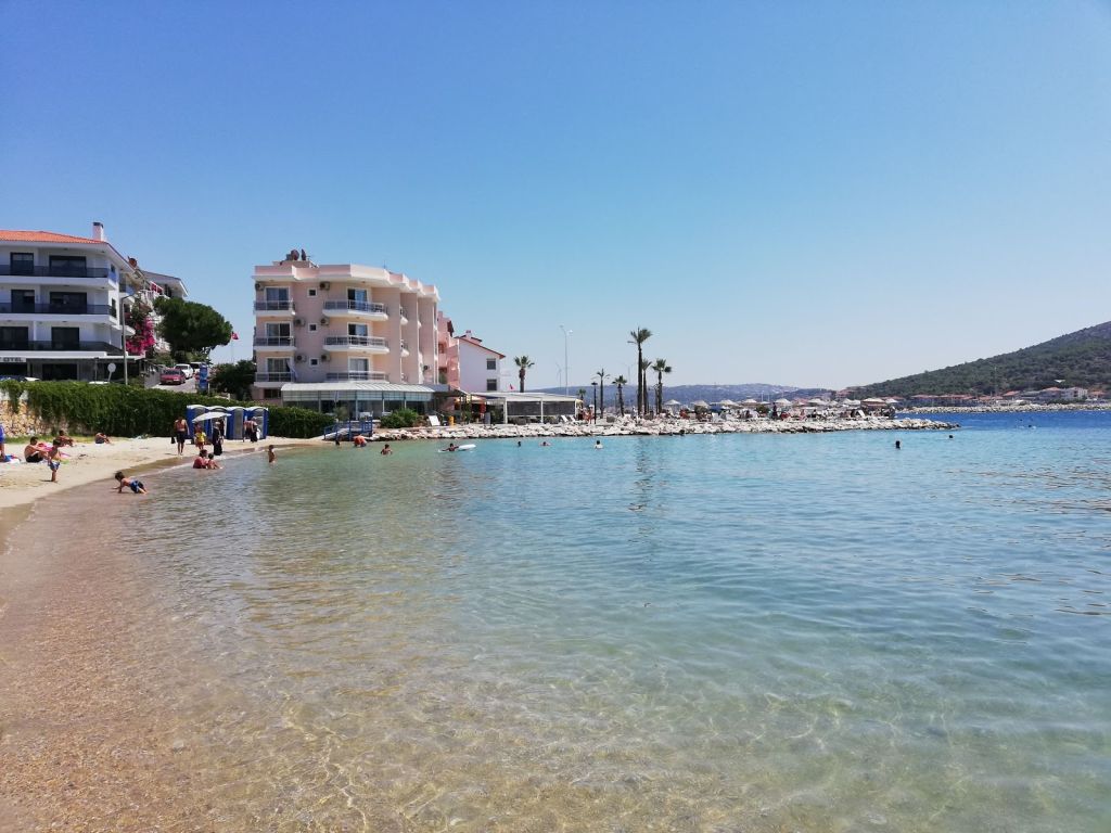 Ücretsiz Şezlong, Temiz Deniz, Engelsiz Erişim: İzmir’deki Cennet Plaj IMG 20180711 142005 - Marmara Bölge Gazetesi