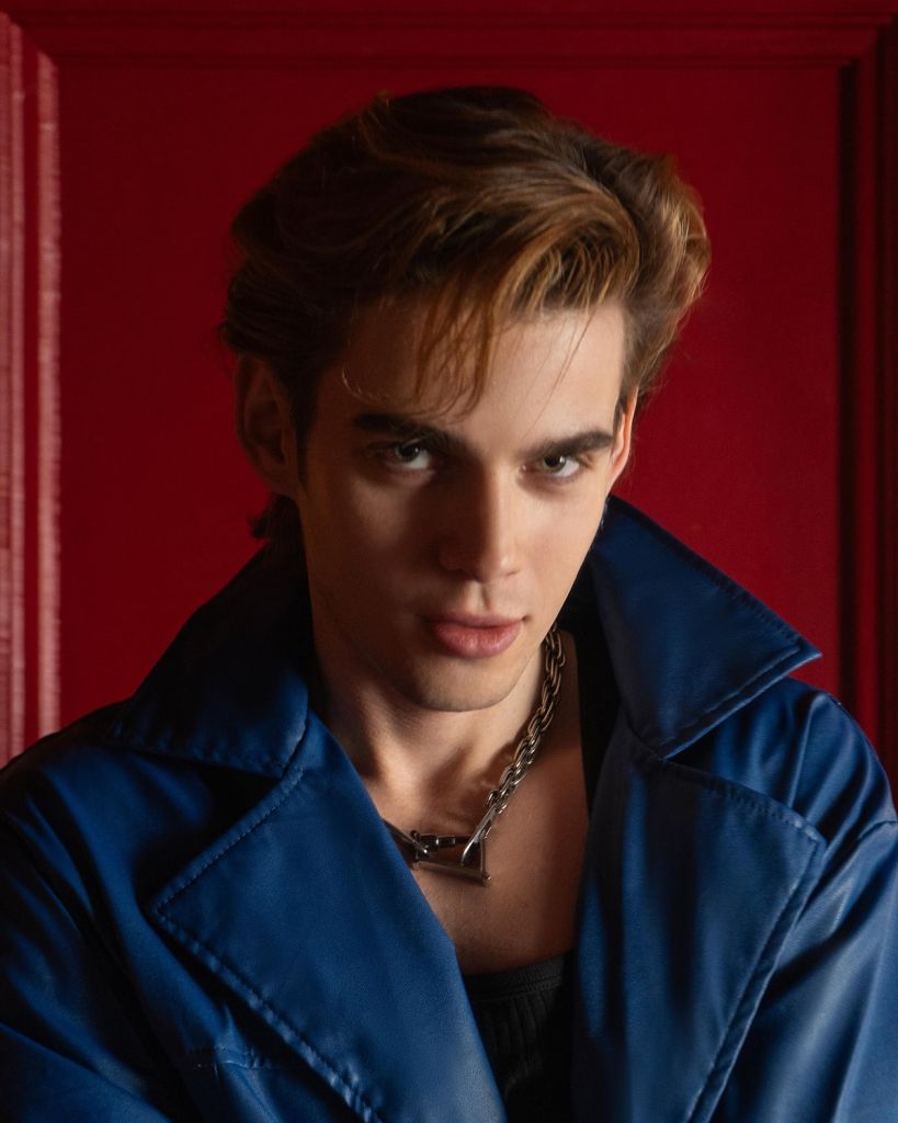 Reborn as a Vampire - Marmara Bölge Gazetesi