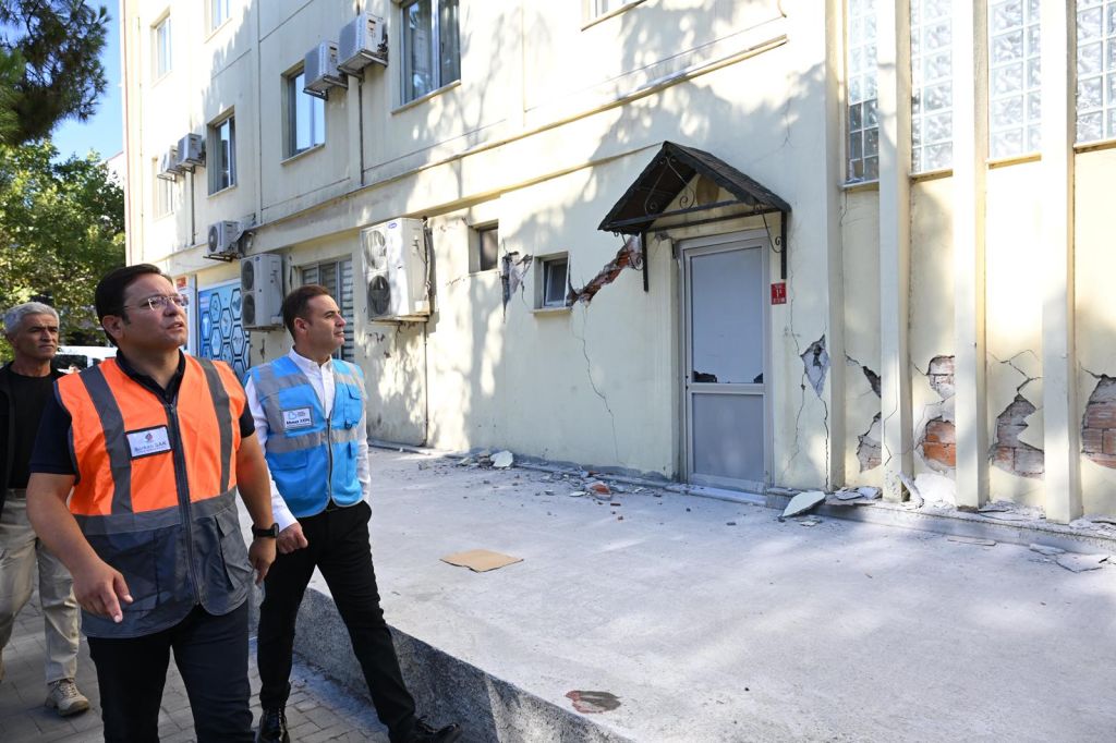 Balıkesir Depremzedelerine Nakit Desteği aab63691 54f9 40ff 8c38 72185a4861bc - Marmara Bölge Gazetesi