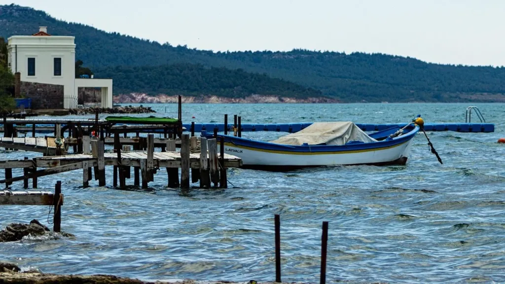 Kalabalıktan uzakta, doğanın kucağında, tarihi dokusunu hâlâ koruyan bir tatil
