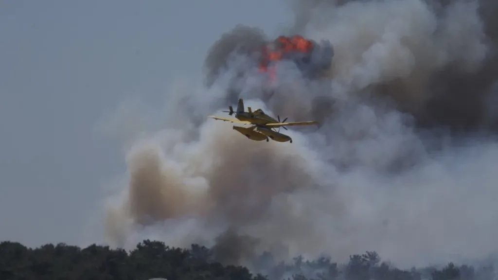 Çanakkale’nin merkez ilçesine bağlı Kepez beldesi ile Ayvacık’ta çöplük alanda