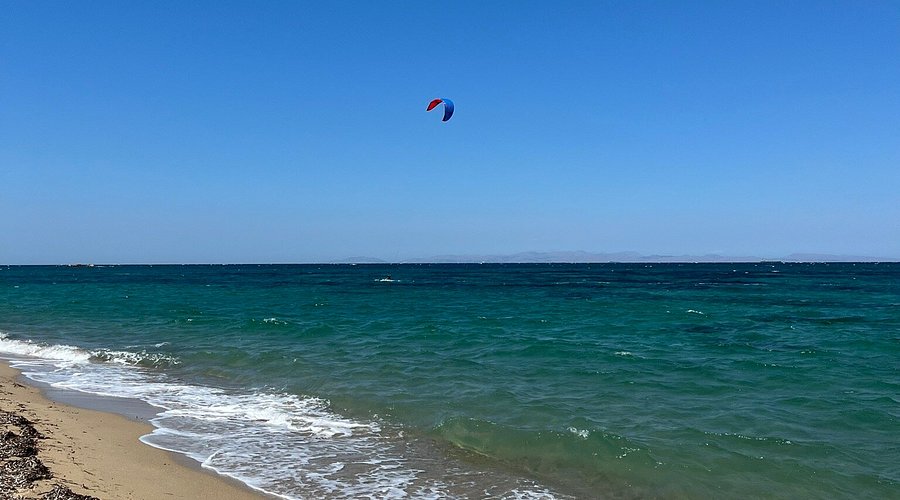 Sessizliği, doğallığı ve serin sularıyla öne çıkan bu kıyı, kalabalıklardan