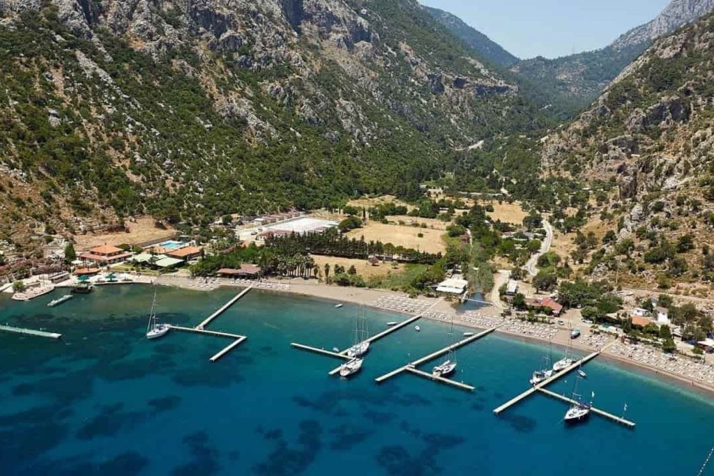 Berrak Sularıyla Keşfedilmeyi Bekleyen Tatil Noktası ciftlik koyu 1 - Marmara Bölge Gazetesi