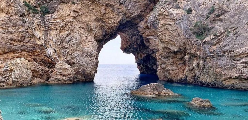 Ege’nin incisi Çeşme, birbirinden özel plajlarıyla her yıl binlerce tatilciyi