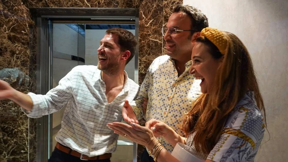 “Eltilerin Savaşı” Gişede Rekor Kıran Komedi Filmi eltilerin savasi3 - Marmara Bölge Gazetesi