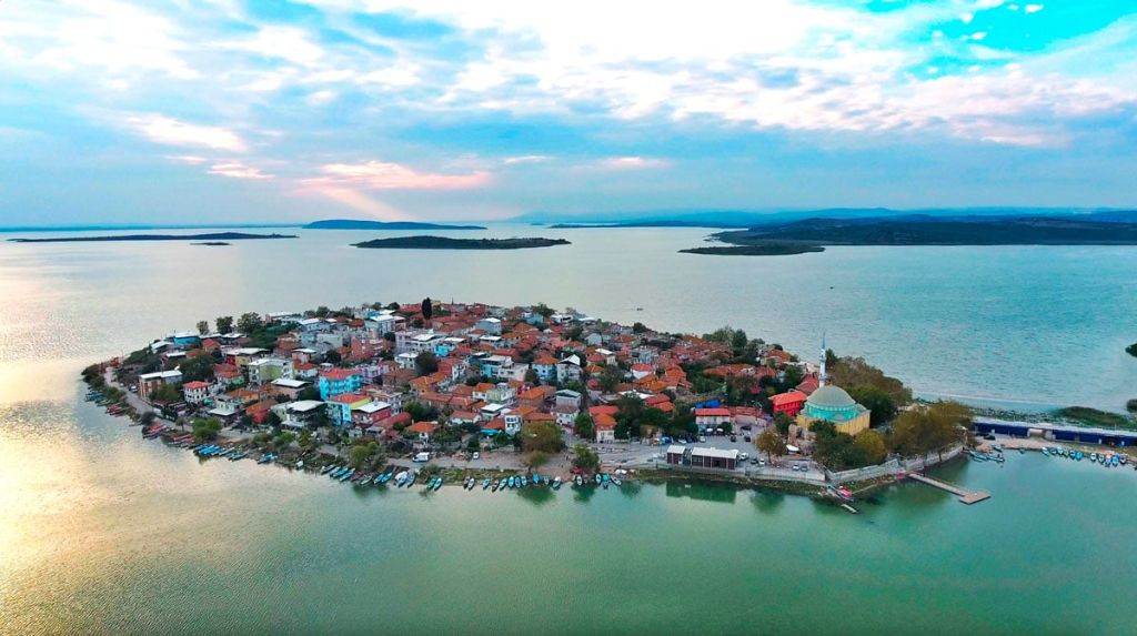 Balıkçı Kadınların Köyü Doğayla Büyülüyor golyazi 2 2 - Marmara Bölge Gazetesi