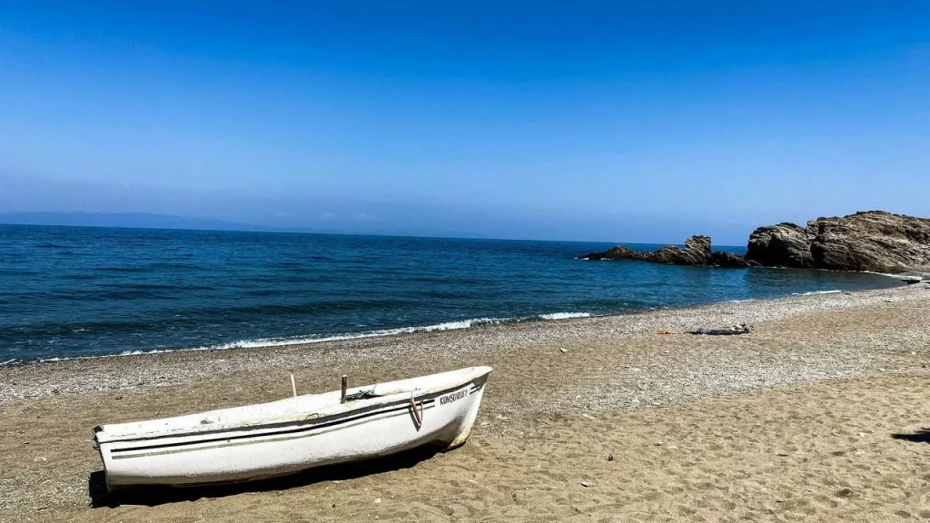 İzmir’de hem denizin keyfini çıkarmak hem de gece serin bir