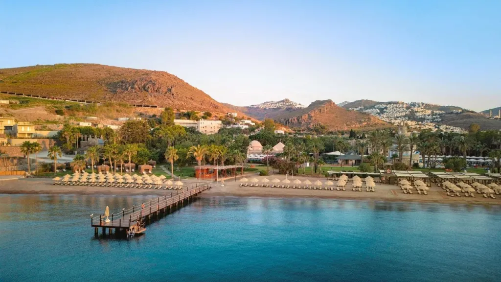 Ege’nin ve Akdeniz’in kesiştiği noktada, Datça Yarımadası’nın huzur dolu kıyılarında