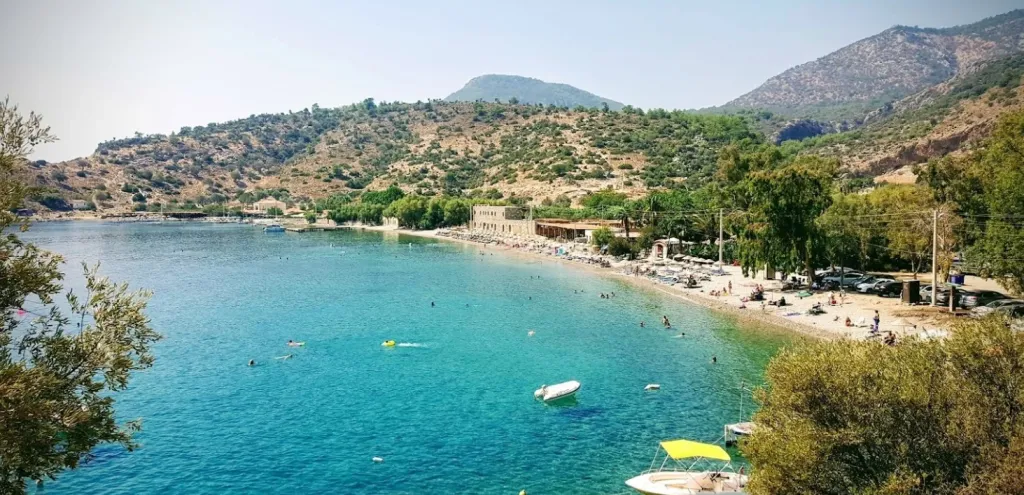 Muğla’nın doğal güzellikleriyle ünlü ilçesi Datça, masmavi denizi ve huzurlu