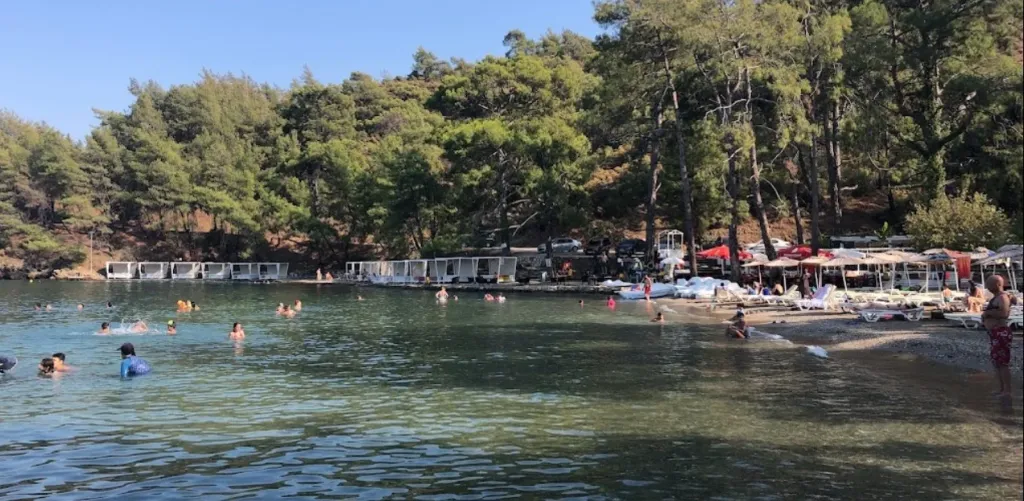 Ege’de Turkuaz Deniziyle Büyüleyen Sessiz Kaçış! kucuk samanlik plaji - Marmara Bölge Gazetesi