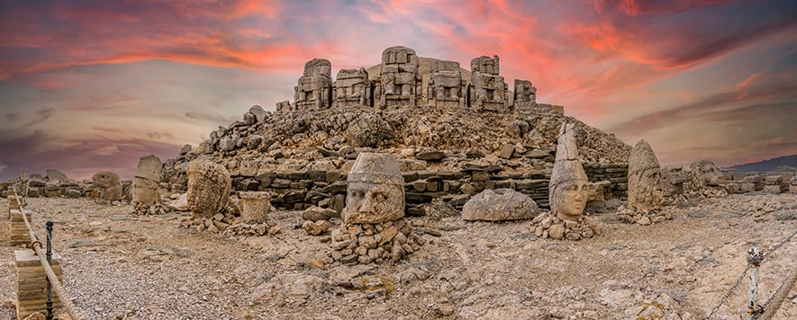 Türkiye’nin Dört Bir Yanından Göreni Büyüleyen 10 Doğal ve Tarihi Rota nemrut dagi rehberi 1 - Marmara Bölge Gazetesi
