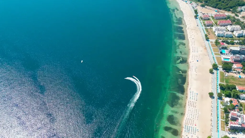 Balıkesir kıyılarında, ulaşımı kolay ama keşfi zor bir sahil köyü,