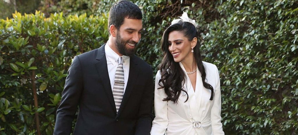 Eski futbolcu ve şimdilerde teknik direktörlük yapan Arda Turan, Ukrayna’da