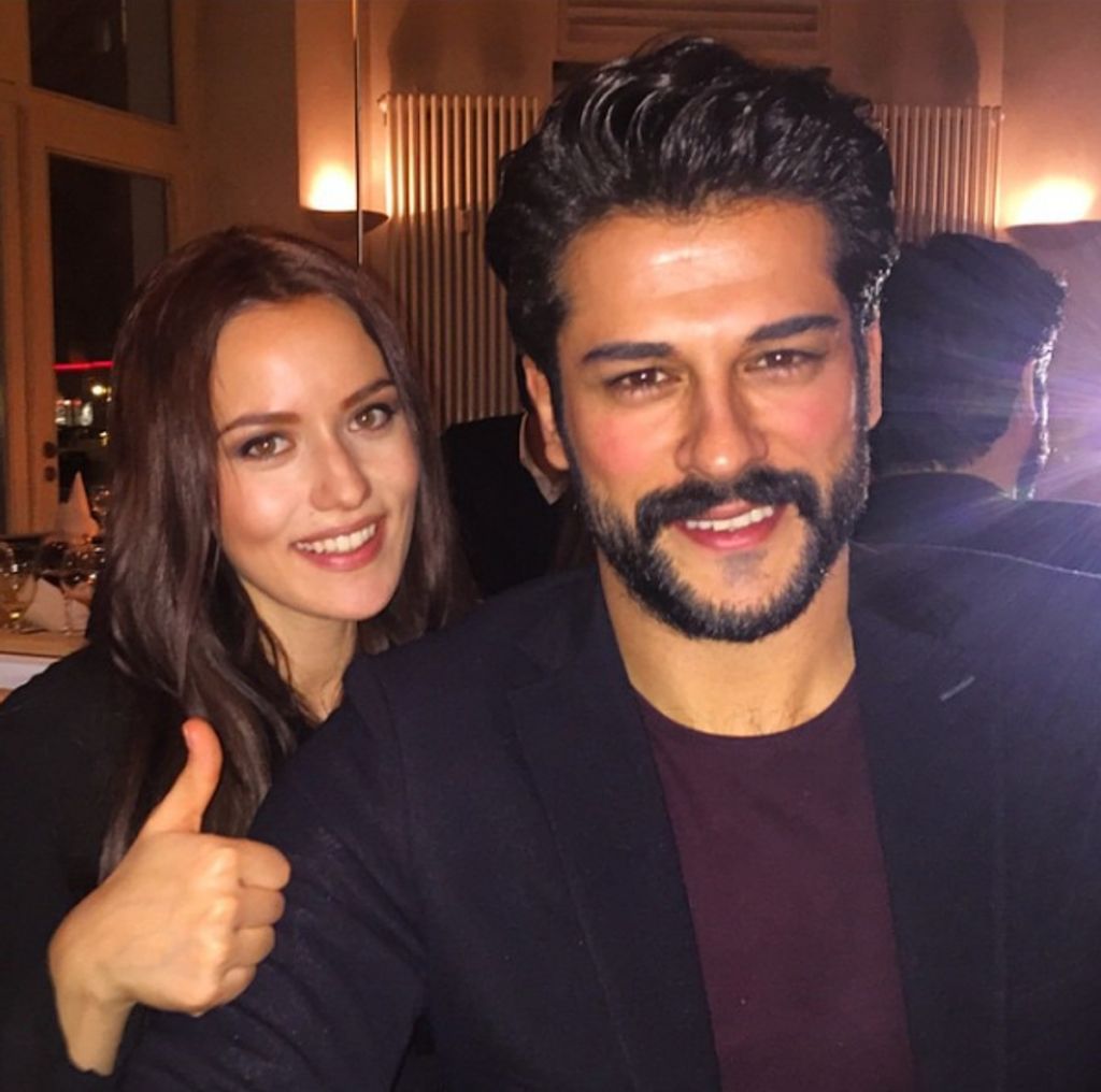 Fahriye Evcen ve Burak Özçivit Hakkında Şiddet İddiası s 71ac4ff2554d72eabcc891f740e75f6f943ac561 - Marmara Bölge Gazetesi
