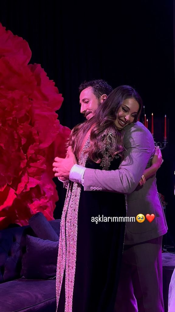 Survivor Berkan Karabulut ve Lale Onuk’tan Görkemli Kına Gecesi s 733c7941654563f2cc7dd2463a42b9c9b31daee0 - Marmara Bölge Gazetesi