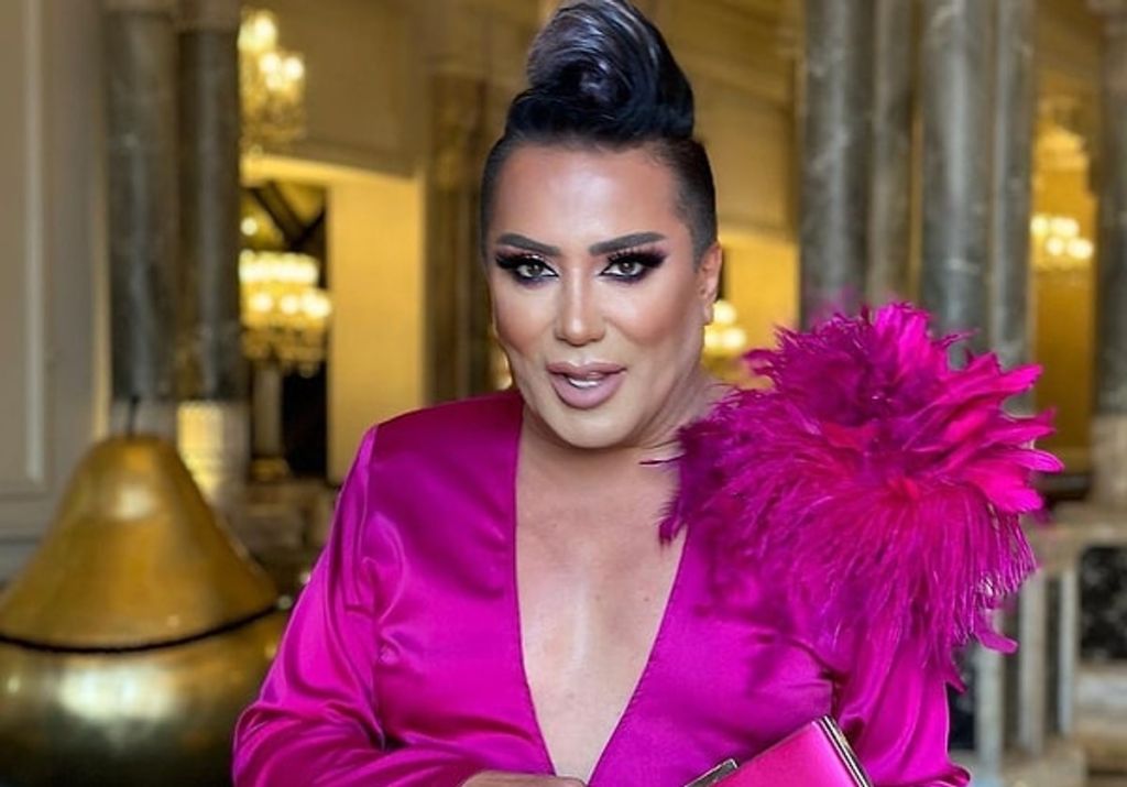 Magazin dünyasının en dikkat çekici fenomenlerinden biri olan Murat Övüç,