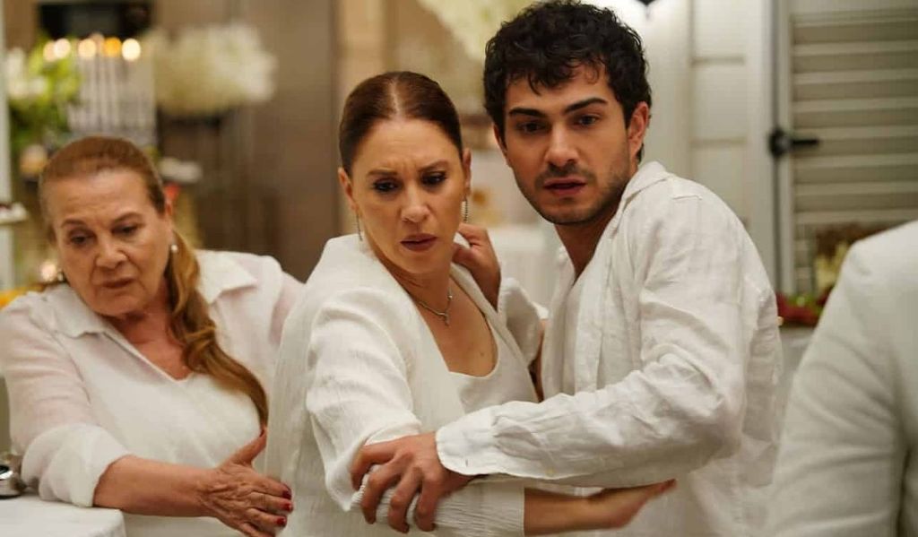 Show TV ekranlarının sevilen yapımı Kızılcık Şerbeti, yeni sezon hazırlıklarına