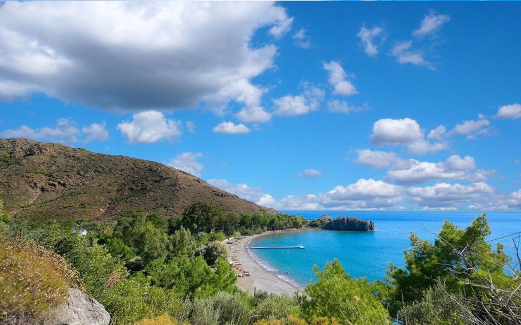 Muğla’nın Datça ilçesinde yer alan Gabaklar Koyu, doğası, temiz denizi