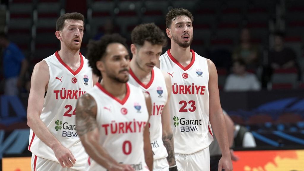 A Milli Basketbol Takımımızın Avrupa Şampiyonası heyecanı Marmara Adalar’da dev
