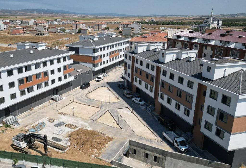 Balıkesir Gençlik ve Spor İl Müdürü Adem Özalp, Bandırma’da yapımı