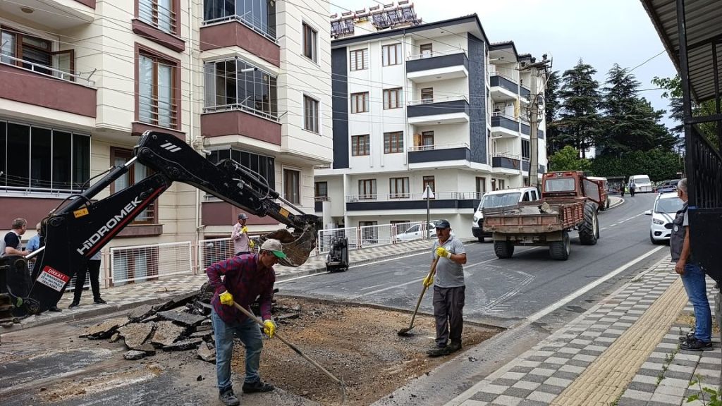 Dursunbey’de Ekipleri Sahada! 540767023 18483640693079512 1104459934469898536 n - Marmara Bölge Gazetesi