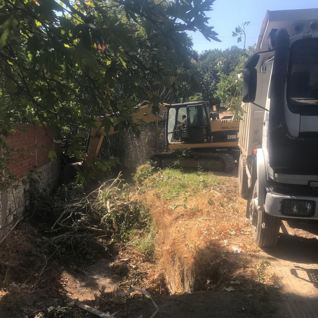 Bigadiç’te Dere Temizliği Başladı! 543820159 17909412426214446 1173554796314887944 n - Marmara Bölge Gazetesi