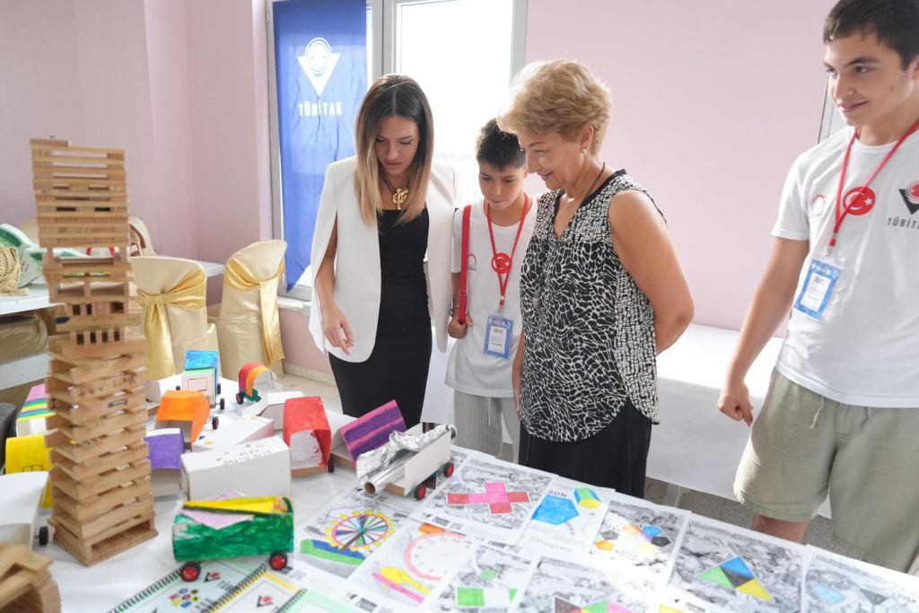 Burhaniye’de, TÜBİTAK 4008 Özel Gereksinimli Bireyleri Kapsayıcı Eğitim Uygulamaları kapsamında