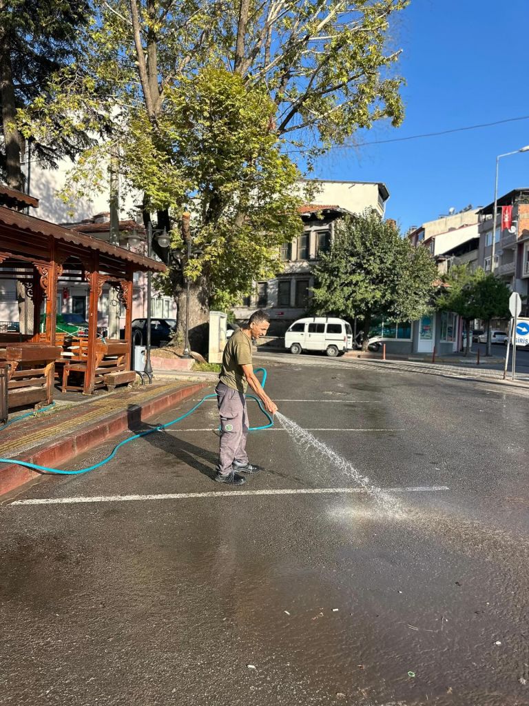 Dursunbey Sokaklarında Temizlik Alarmı! 544911248 18485378323079512 4579400540113266830 n - Marmara Bölge Gazetesi