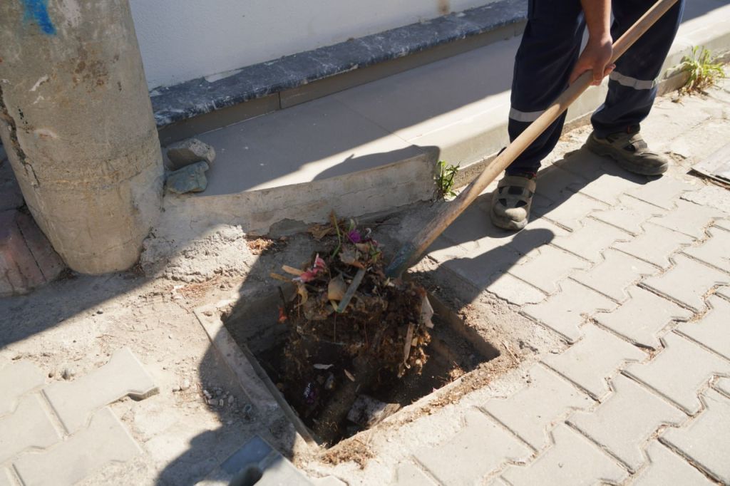 Edremit’te Yoğun Temizlik! 545626911 793307976393563 7024622865741282 n - Marmara Bölge Gazetesi
