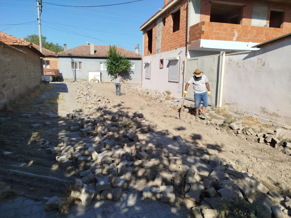 Burhaniye’de Yol Seferberliği 546017344 1243804504452582 1990375959364830310 n - Marmara Bölge Gazetesi