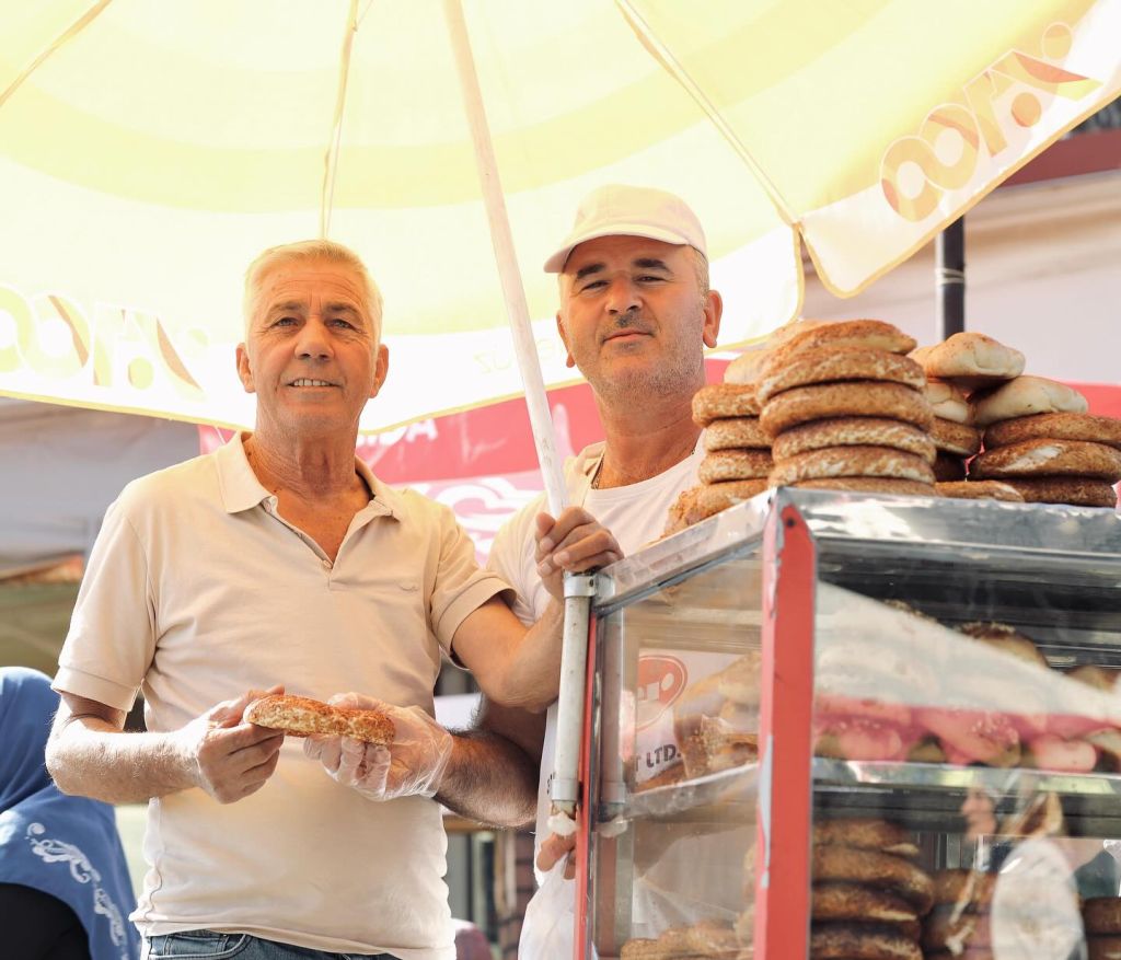 Bigadiç Pazarı Coşturdu! 546534959 17909510028214446 969652078061669071 n - Marmara Bölge Gazetesi