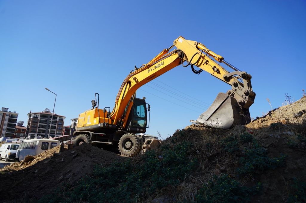 Edremit Belediyesi, Gazicelal Mahallesi’nde 10058. Sokak ile Kalkım yolu arasında