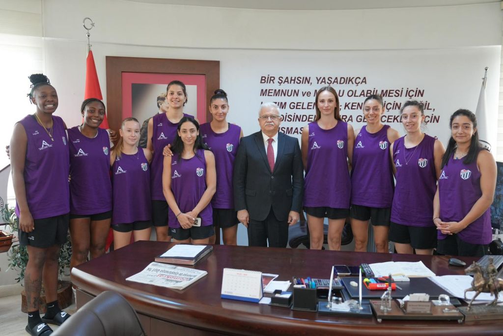 Burhaniye’nin Gururları Başkanla Buluştu! 546845403 1247352674097765 1272175294990922518 n - Marmara Bölge Gazetesi